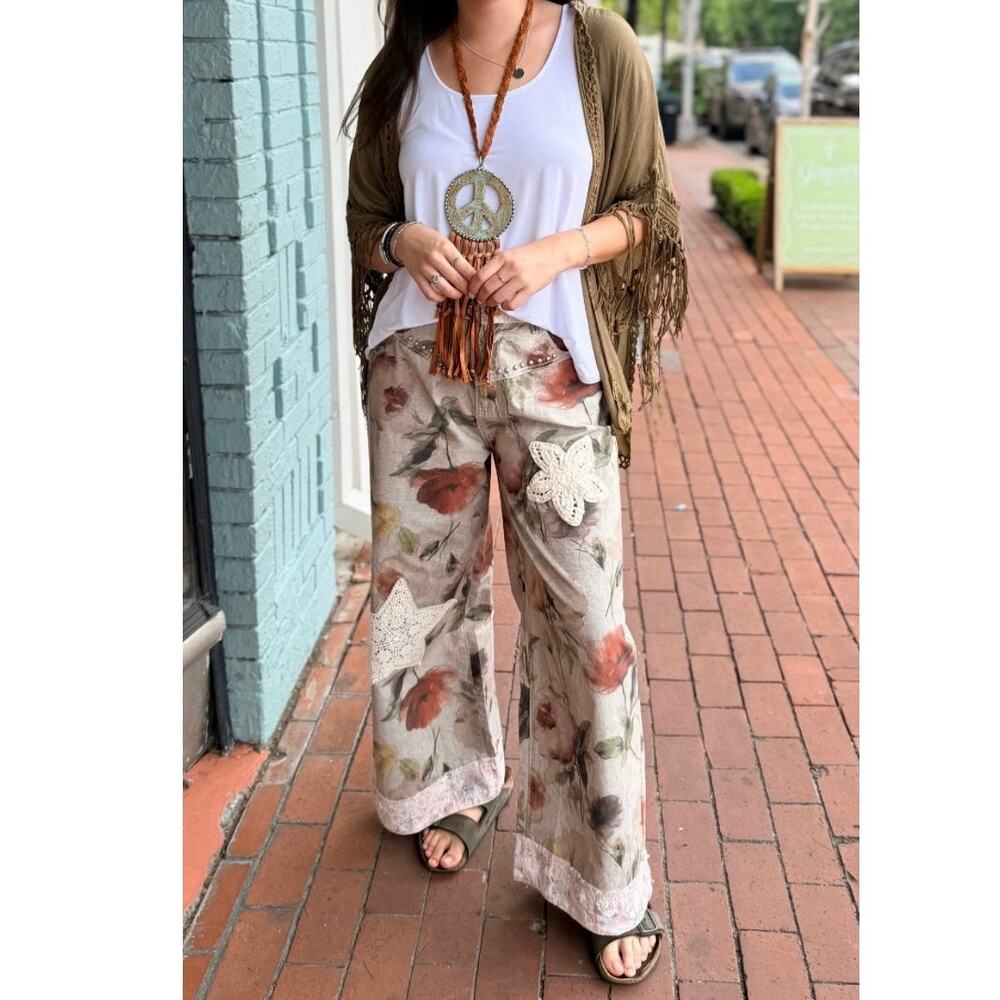 Pol Floral Wide-Leg Boho Pants in Beige with Lace Appliqué & Studs Women’s Sz S - Picture 4 of 9